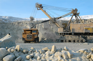 http://www.diamanters.ru/data/mainmenu/Image/Alrosa_mine2.jpg