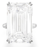 Кольцо с бриллиантом D/VS1 массой 32,72 ct. Продано за $1, 65 млн. (фото: Christie's)